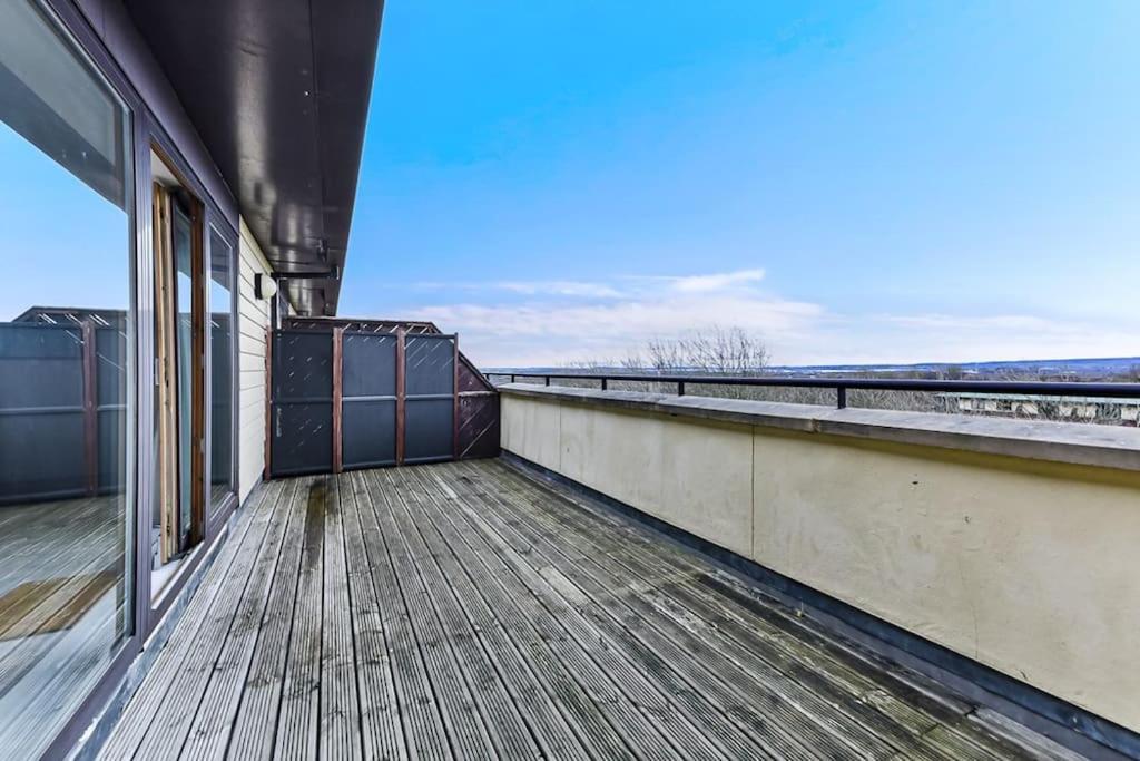 Large Group & Contractor Booking! Duplex W/Parking Милтън Кейнс Екстериор снимка