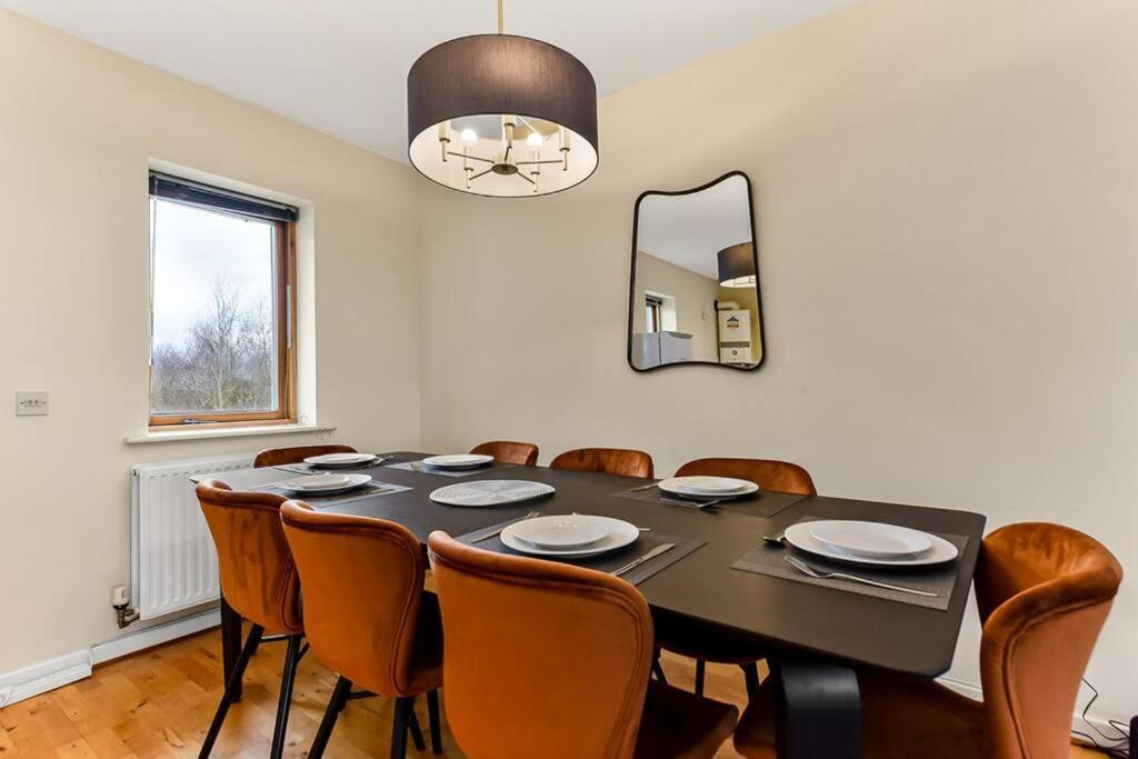 Large Group & Contractor Booking! Duplex W/Parking Милтън Кейнс Екстериор снимка